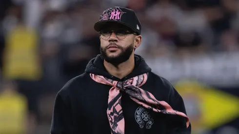 Memphis Depay jogador do Corinthians antes de partida contra o Internacional no estadio Arena Corinthians pelo campeonato Brasileiro A 2026. Foto: Ettore Chiereguini/AGIF