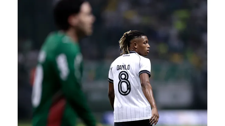 Danilo jogador do Botafogo durante partida contra o Palmeiras no estadio Arena Allianz Parque pelo campeonato Brasileiro A 2026. Foto: Marcello Zambrana/AGIF