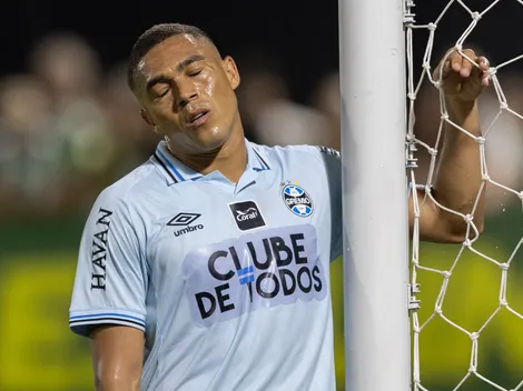 Carlos Vinícius pede desculpas para a torcida do Grêmio