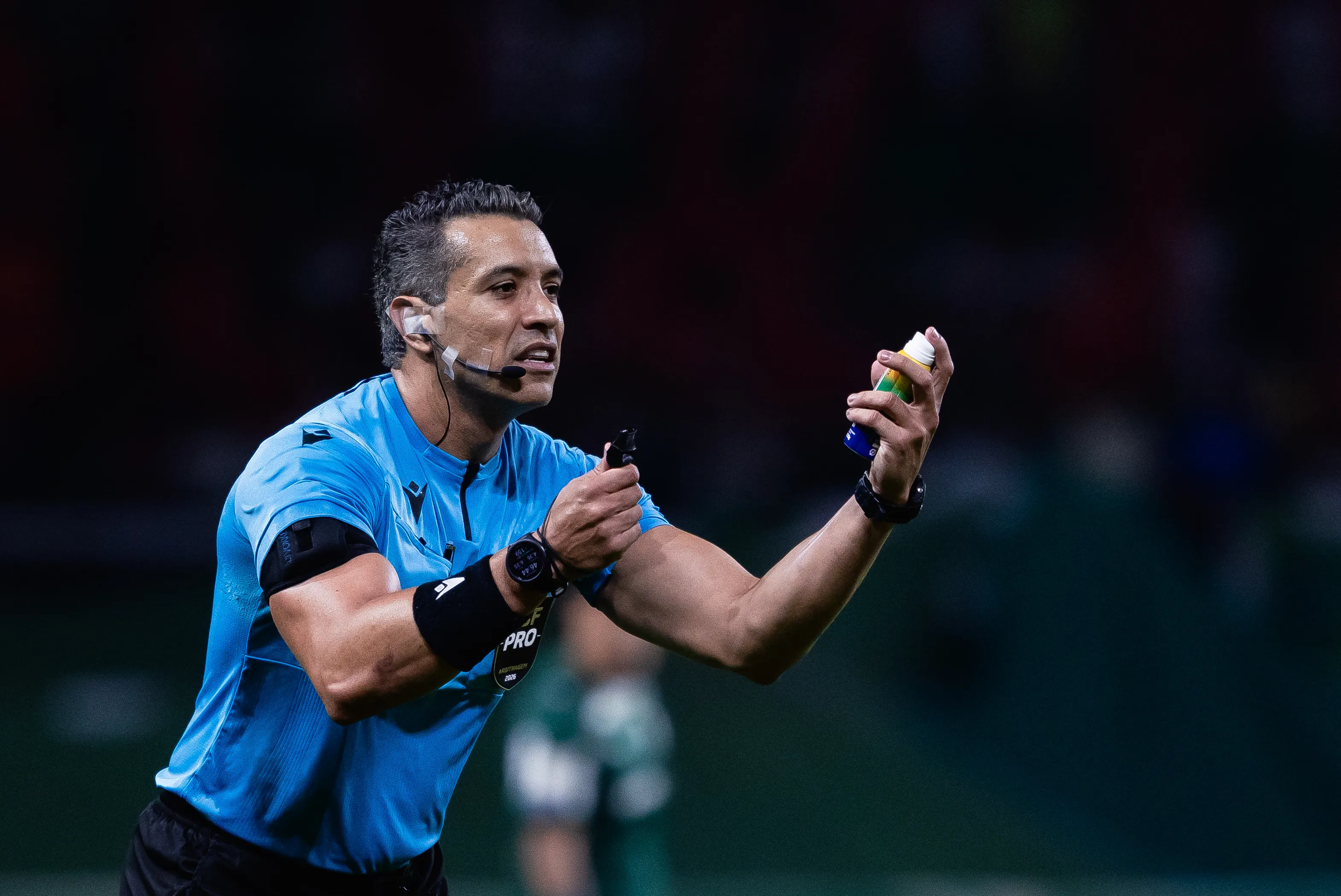 SP – SAO PAULO – 19/04/2026 – BRASILEIRO A 2026, PALMEIRAS X ATHLETICO-PR – O arbitro Felipe Fernandes de Lima durante partida entre Palmeiras e Athletico-PR no estadio Arena Allianz Parque pelo campeonato Brasileiro A 2026. Foto: Ettore Chiereguini/AGIF