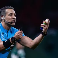 CBF divulga áudio do VAR de pênalti anulado do Athletico-PR