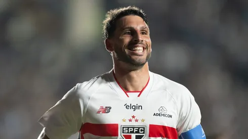 Calleri jogador do Sao Paulo comemora gol durante partida contra o Vasco no estadio Sao Januario pelo campeonato Brasileiro A 2026. Foto: Jorge Rodrigues/AGIF