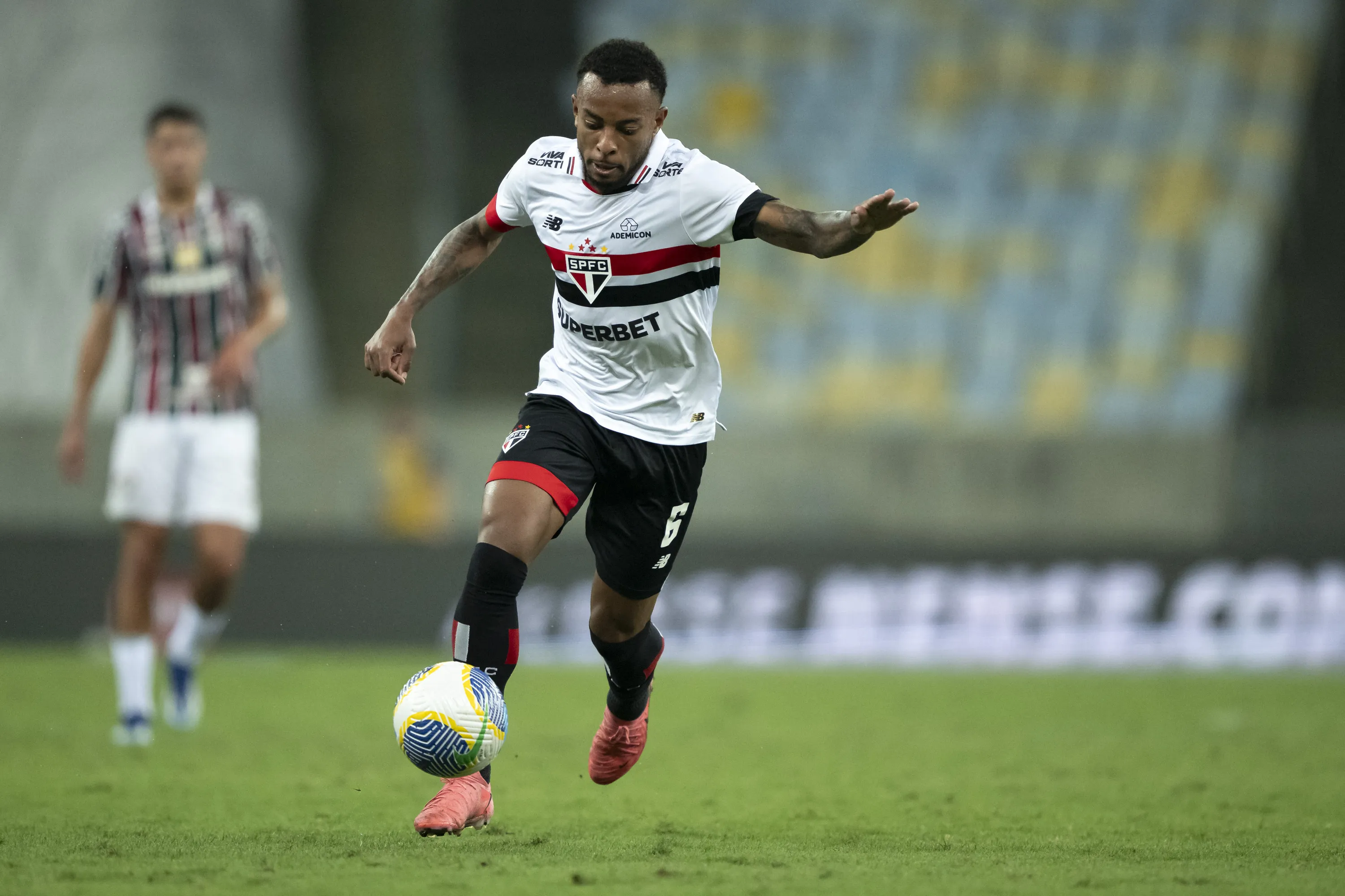 Welington, ex-Sao Paulo durante partida contra o Fluminense no estadio Maracana pelo campeonato Brasileiro A 2024. Foto: Jorge Rodrigues/AGIF