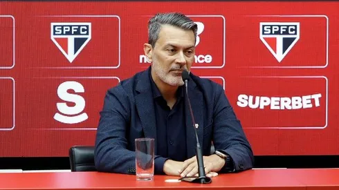 Rui Costa durante fala no CT. Foto: Rubens Chiri / São Paulo FC