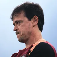 Diniz deve pedir centroavante no Corinthians na metade do ano