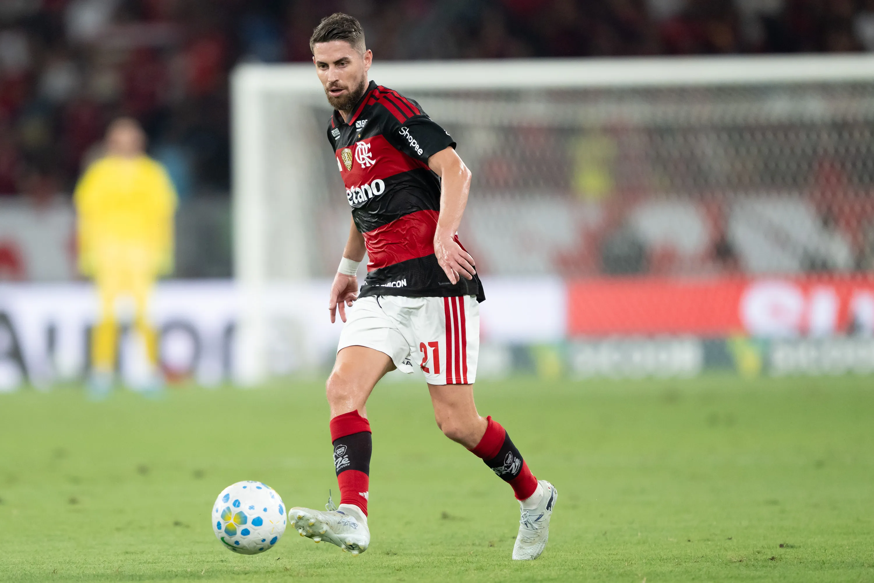 Jorginho jogador do Flamengo durante partida contra o Santos no estadio Maracana pelo campeonato Brasileiro A 2026. Foto: Jorge Rodrigues/AGIF