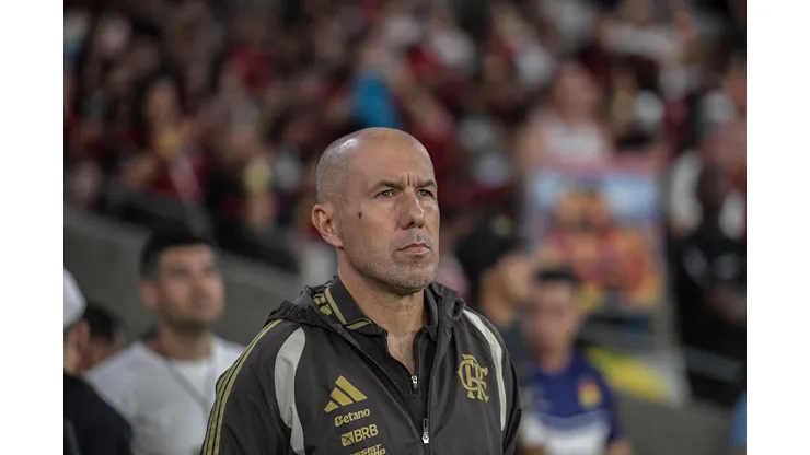 RJ - RIO DE JANEIRO - 19/04/2026 - BRASILEIRO A 2026, FLAMENGO X BAHIA - Leonardo Jardim tecnico do Flamengo durante partida contra o Bahia no estadio Maracana pelo campeonato Brasileiro A 2026. Foto: Thiago Ribeiro/AGIF