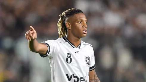 Danilo jogador do Botafogo durante partida contra o Vasco no estadio Sao Januario pelo campeonato Brasileiro A 2026. Foto: Thiago Ribeiro/AGIF