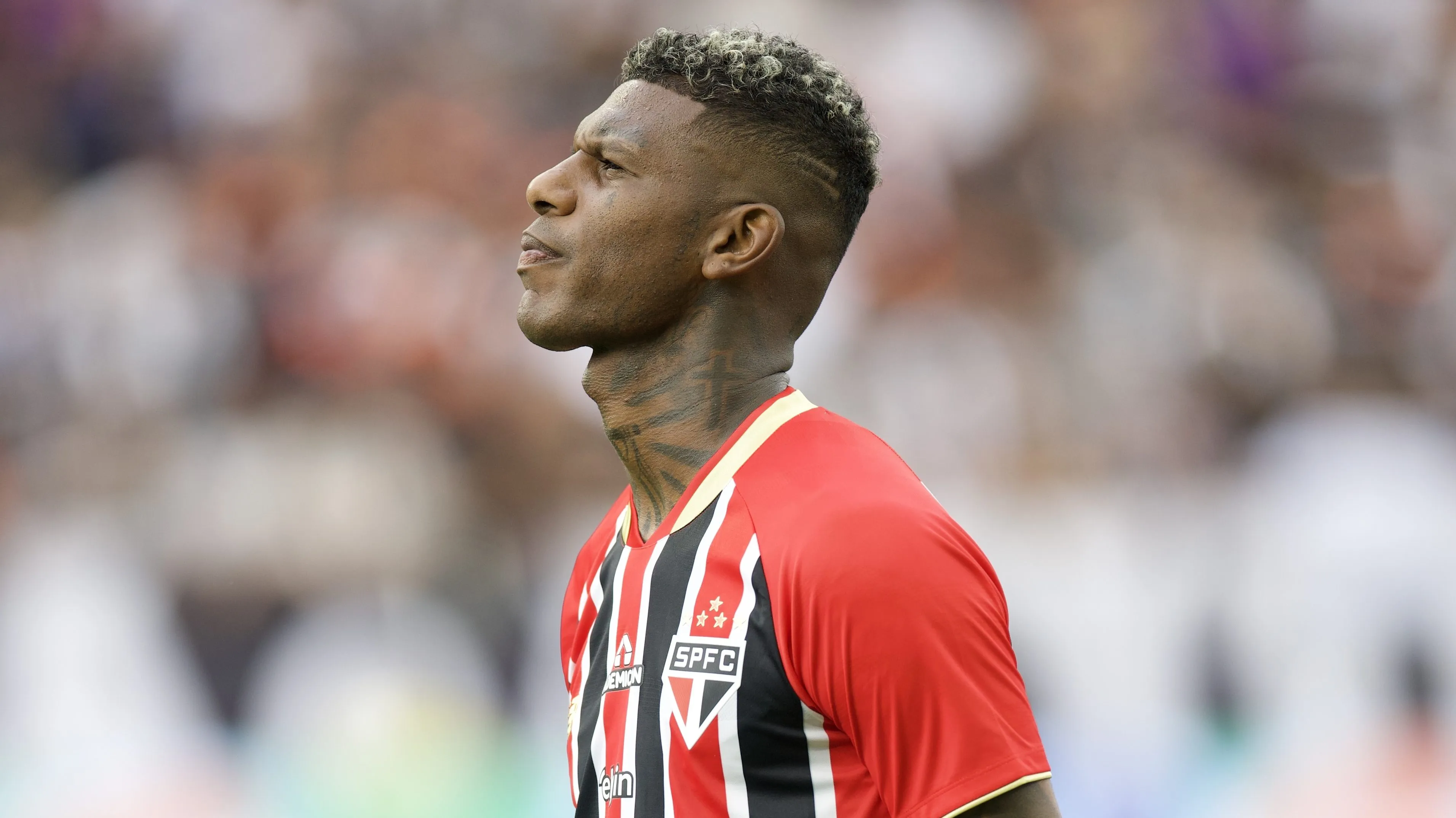 Arboleda em duelo pelo São Paulo. Foto: Marcello Zambrana/AGIF