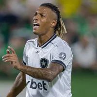 Bayer Levrkusen e Napoli mostram interesse em Danilo