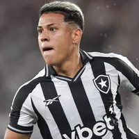 Matheus Martins celebra boa fase no Botafogo