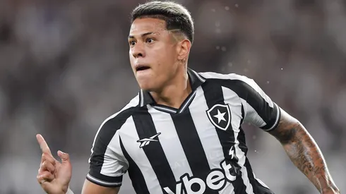 Matheus Martins durante confronto contra o Cruzeiro no Brasileirão de 2026.