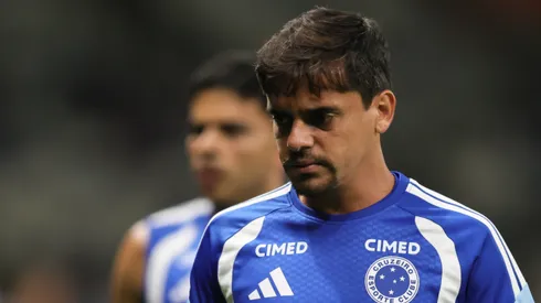 MG – BELO HORIZONTE – 01/04/2026 – BRASILEIRO A 2026, CRUZEIRO X VITORIA – Fagner jogador do Cruzeiro durante aquecimento antes da partida contra o Vitoria no estadio Mineirao pelo campeonato Brasileiro A 2026. Foto: Gilson Lobo/AGIF