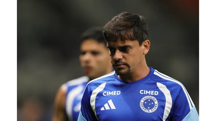 MG - BELO HORIZONTE - 01/04/2026 - BRASILEIRO A 2026, CRUZEIRO X VITORIA - Fagner jogador do Cruzeiro durante aquecimento antes da partida contra o Vitoria no estadio Mineirao pelo campeonato Brasileiro A 2026. Foto: Gilson Lobo/AGIF