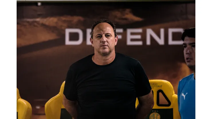 Rogério Ceni técnico do Bahia durante partida contra o Mirassol no estádio Jose Maria de Campos Maia pelo campeonato Brasileiro A 2026. Foto: CLÉDER DAMASCENO/RP FOTOPRESS/AGIF