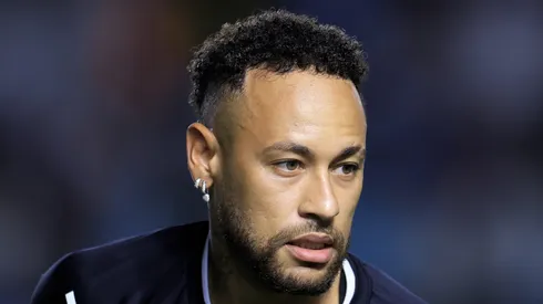 Neymar jogador do Santos durante aquecimento antes da partida contra o Atletico-MG no estadio Vila Belmiro pelo campeonato Brasileiro A 2026.