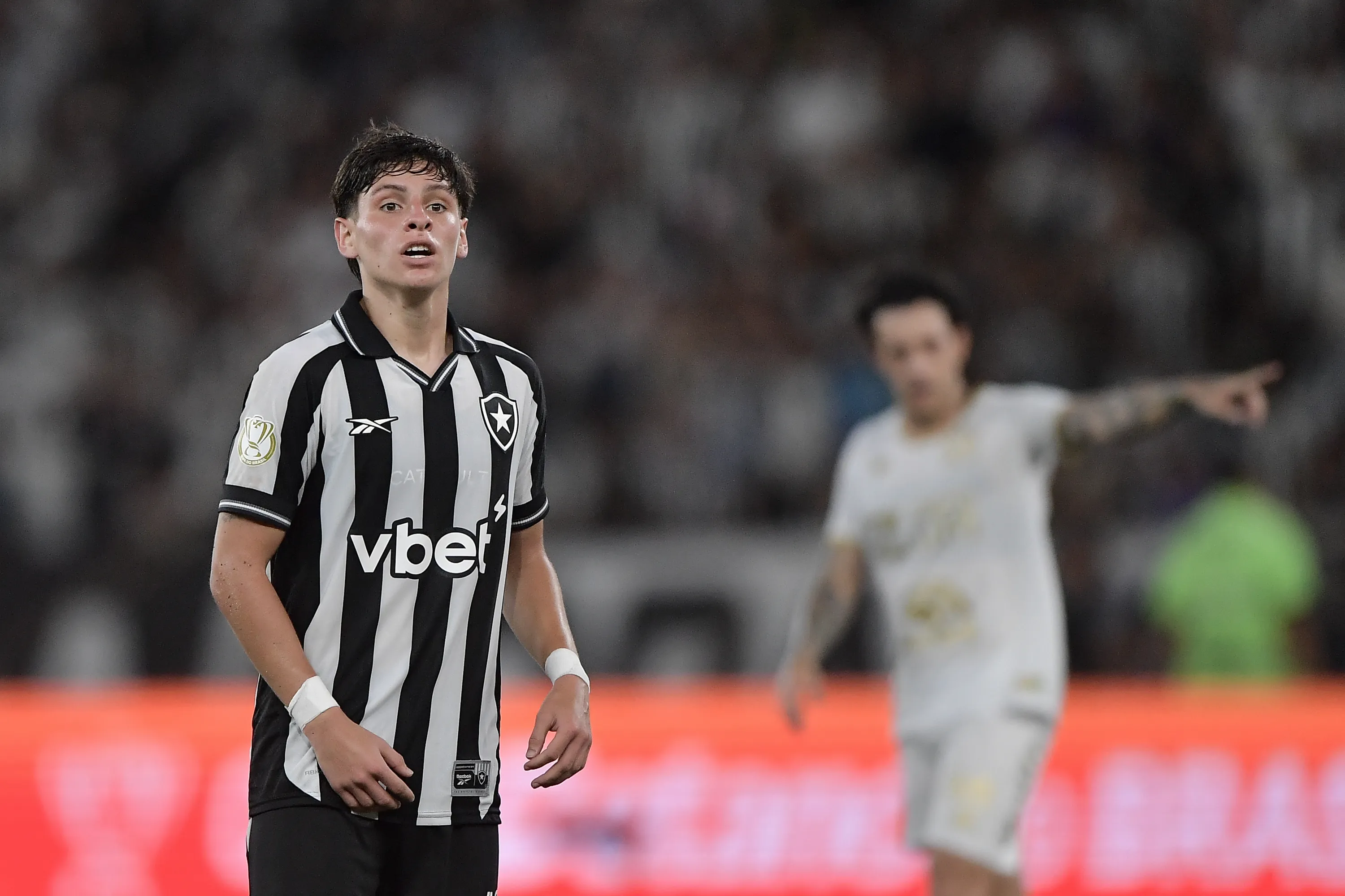 Montoro jogador do Botafogo durante partida contra o Chapecoense no estadio Engenhao pelo campeonato Copa Do Brasil 2026. Foto: Thiago Ribeiro/AGIF