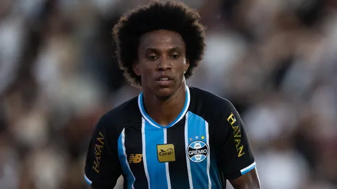 Willian jogador do Grêmio durante partida contra o Vasco no estádio São Januário pelo campeonato Brasileiro A 2026. Foto: Jorge Rodrigues/AGIF