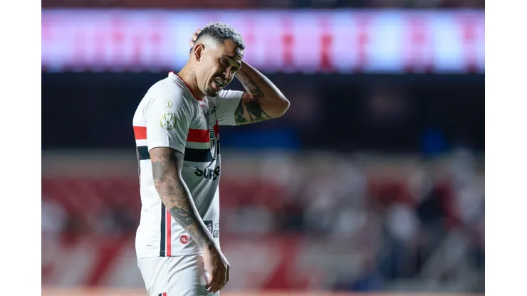 SP - SAO PAULO - 21/04/2026 - COPA DO BRASIL 2026, SAO PAULO X JUVENTUDE - Luciano jogador do Sao Paulo lamenta durante partida contra o Juventude no estadio Morumbi pelo campeonato Copa Do Brasil 2026. Foto: Marcello Zambrana/AGIF
