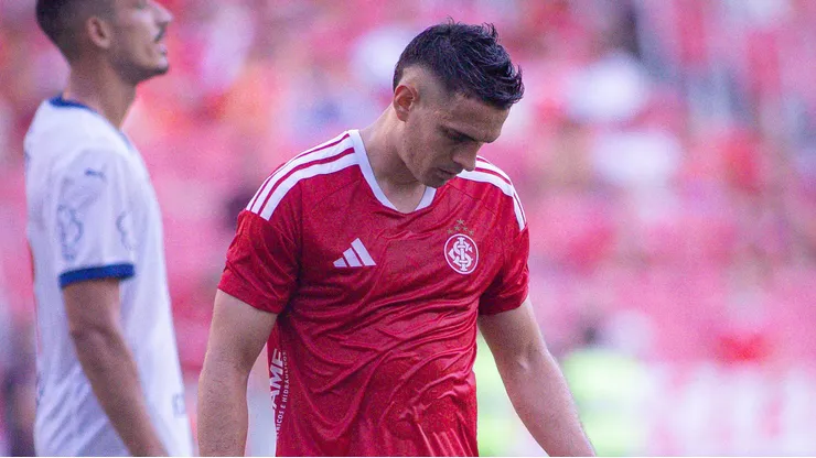 Rafael Borre jogador do Internacional lamenta durante partida contra o Bahia no estadio Beira-Rio pelo campeonato Brasileiro A 2026. Foto: Maxi Franzoi/AGIF