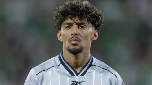 Medina durante confronto contra a Chapecoense no Campeonato Brasileiro de 2026.