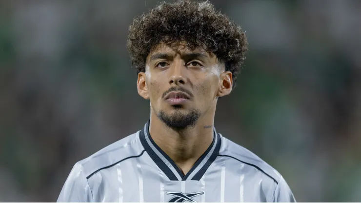 Medina durante confronto contra a Chapecoense no Campeonato Brasileiro de 2026.
