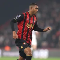 Rayan, ex-Vasco, sai do banco e marca para o Bournemouth