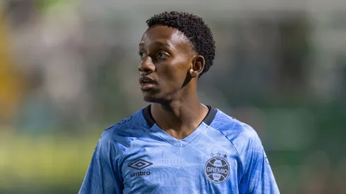 Gabriel Mec jogador do Gremio durante partida contra o Chapecoense no estadio Arena Conda pelo campeonato [COMPETICAO]. Foto: Liamara Polli/AGIF