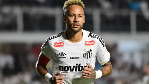 Neymar teve noite apagada em Santos x Coritiba.