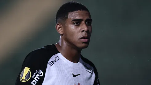 Gui Negão durante confronto contra a Portuguesa no Paulistão de 2026.