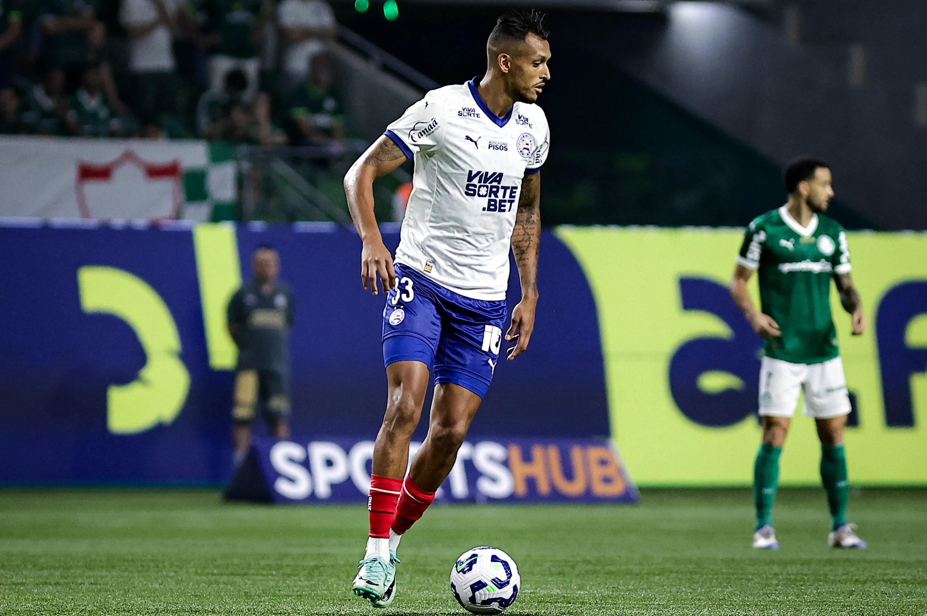 David Duarte jogador do Bahia durante partida contra o Palmeiras no Campeonato Brasileiro de 2025. Foto: Fabio Giannelli/AGIF