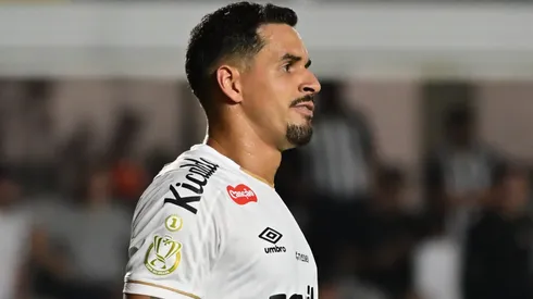 Veríssimo durante confronto contra o Coritiba na Copa do Brasil de 2026.