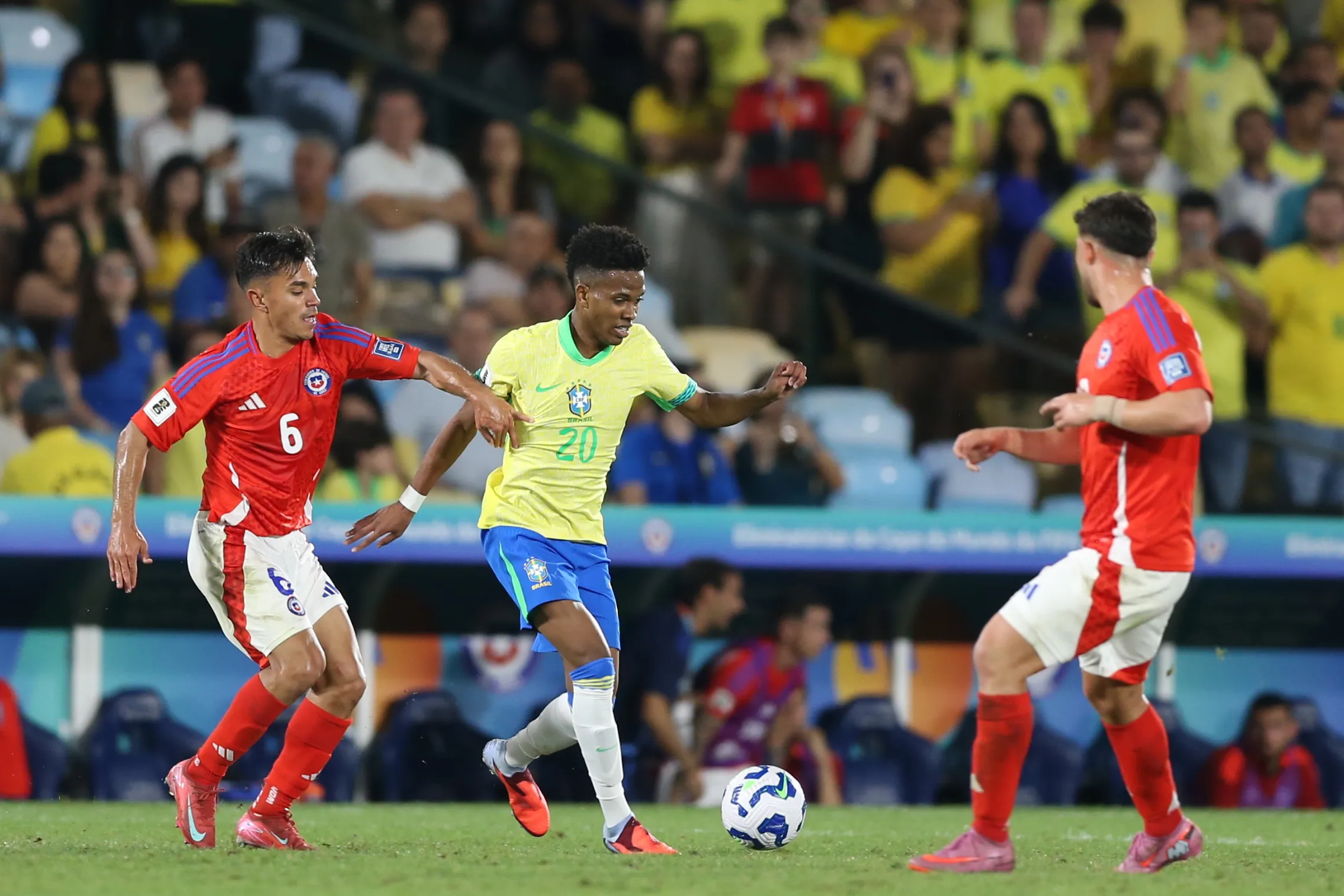 RJ – RIO DE JANEIRO – 04/09/2025 – ELIMINATORIAS COPA DO MUNDO 2026, BRASIL X CHILE – Estevao jogador do Brasil durante a partida contra o Chile no Maracana no Rio de Janeiro (RJ), pelas Eliminatorias da Copa do Mundo 2026. Foto: Marlon Costa/AGIF