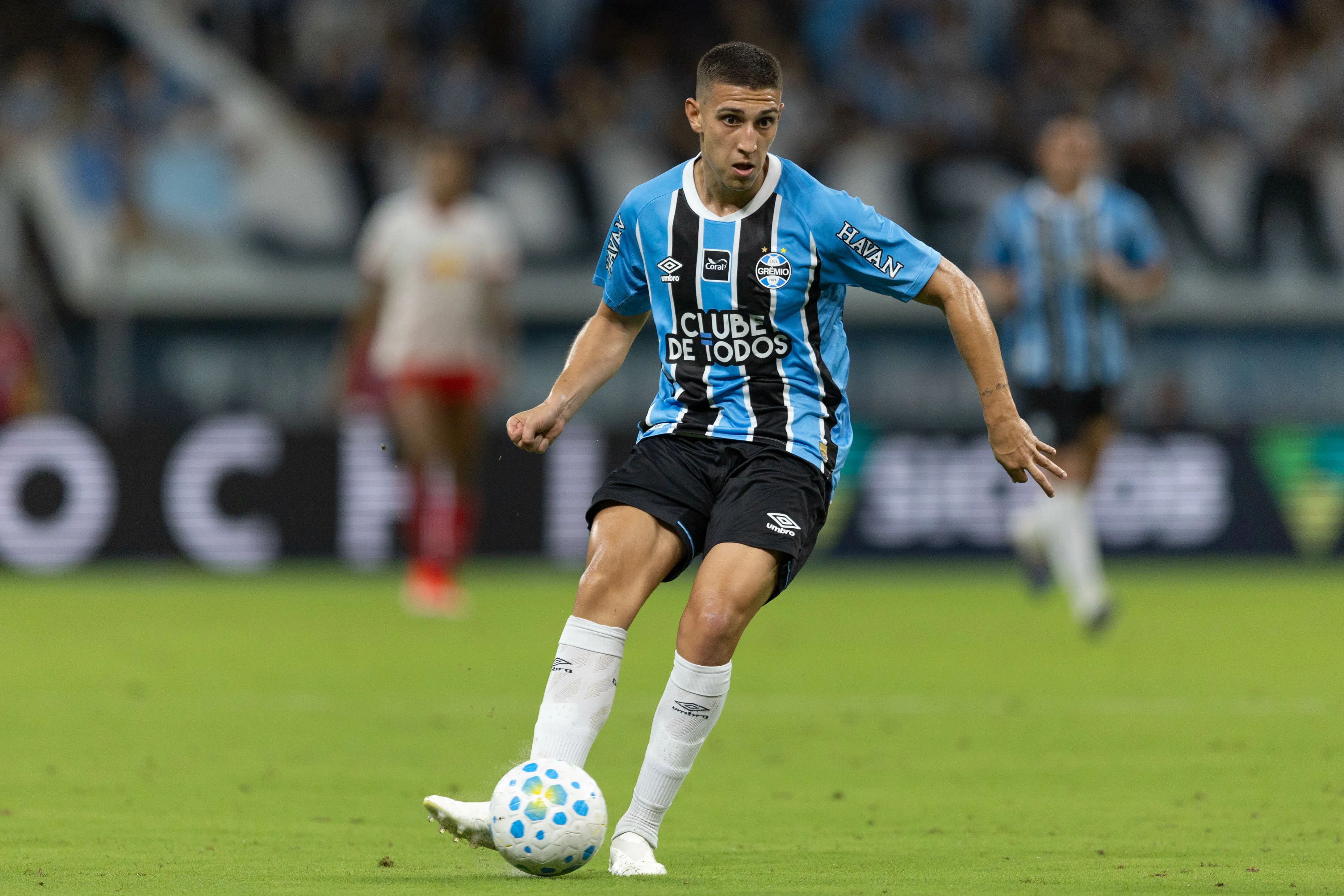 Miguel Monsalve atuando no Grêmio – A 2026. Foto: Liamara Polli/AGIF