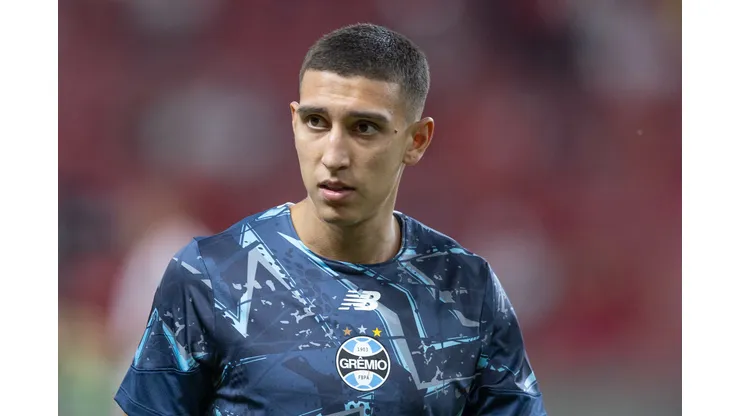 RS - PORTO ALEGRE - 11/04/2026 - BRASILEIRO A 2026, INTERNACIONAL X GREMIO - Monsalve jogador do Gremio durante partida contra o Internacional no estadio Beira-Rio pelo campeonato Brasileiro A 2026. Foto: Liamara Polli/AGIF