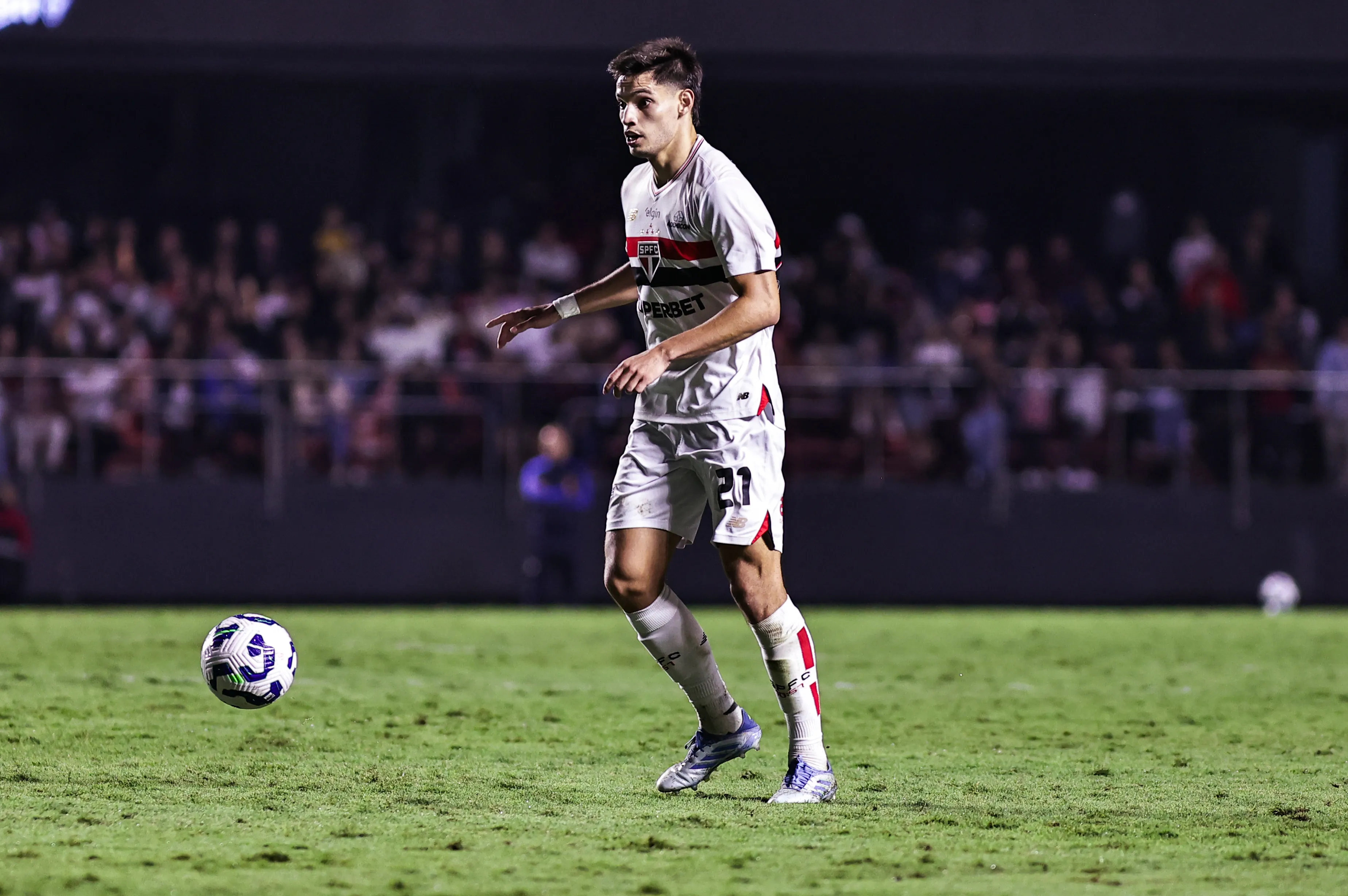 Bobadilla atuando no São Paulo – Foto: Fabio Giannelli/AGIF