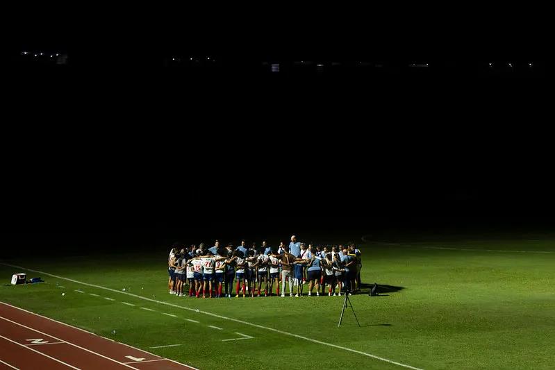 Jogadoras do Bahia com a comissão técnica – Foto: Rafael Rodrigues/EC Bahia