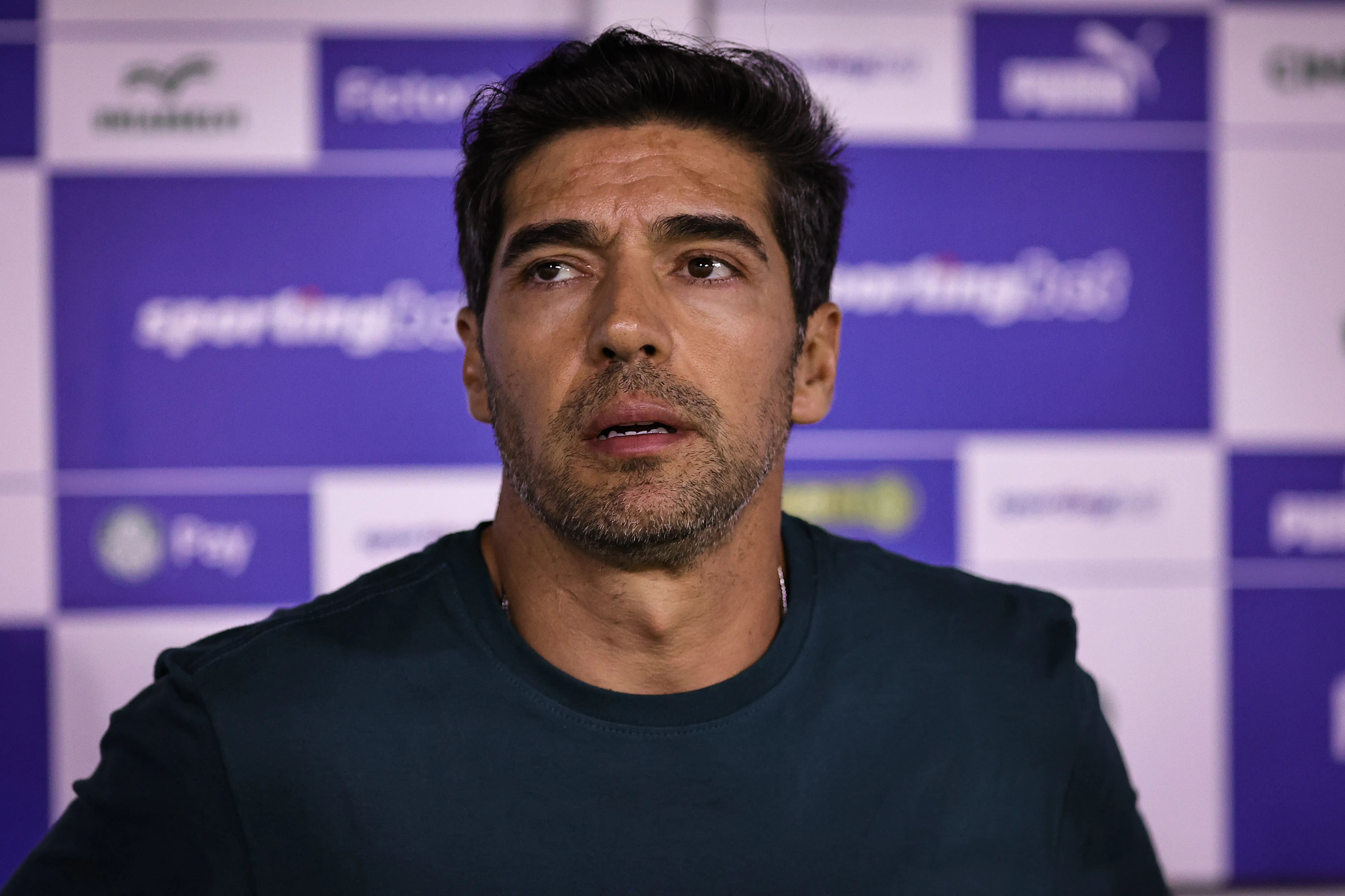 SP – BARUERI – 17/01/2026 – PAULISTA 2026, PALMEIRAS X MIRASSOL –  Abel Ferreira tecnico do Palmeiras durante partida contra o Mirassol no estadio Arena Barueri pelo campeonato Paulista 2026.  Foto: Fabio Giannelli/AGIF