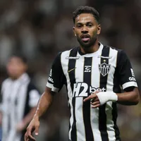 Renan Lodi afirma que o Atlético-MG sofre com problemas fora de campo