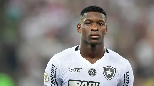 Luiz Henrique jogador do Botafogo durante partida contra o Fluminense no estádio Maracanã pelo campeonato Brasileiro A 2024. Foto: Thiago Ribeiro/AGIF