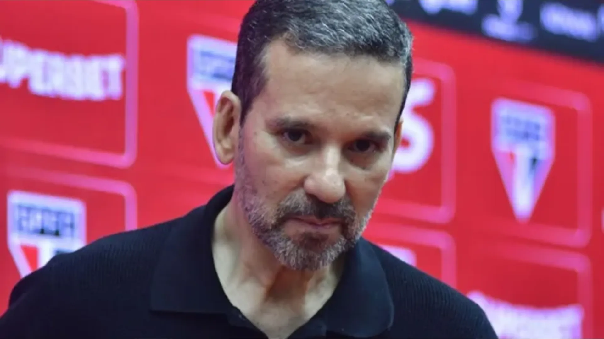 Massis pediu a expulsão de Olten – Foto: Rubens Chiri e Paulo Pinto.