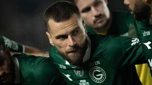 Lucas Lima em campo pelo Goiás. Foto: Isabela Azine/AGIF