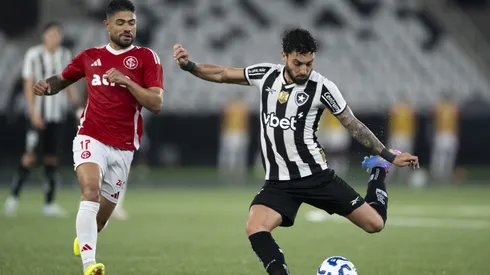 Botafogo x Internacional. Foto: Jorge Rodrigues/AGIF