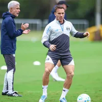 Grêmio preserva cautela e pode poupar titulares contra o Athletico-PR