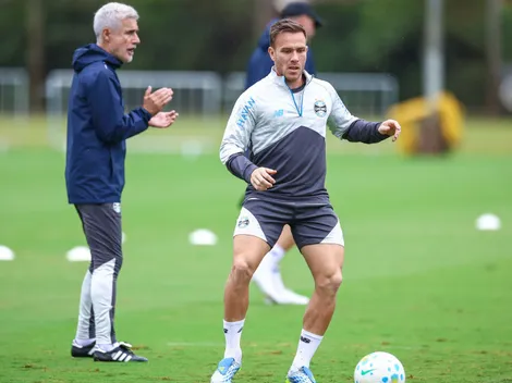 Grêmio preserva cautela e pode poupar titulares contra o Athletico-PR