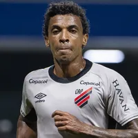 Luiz Gustavo revela principal motivo por resultado ruim do Athletico-PR na Copa do Brasil