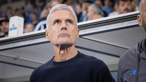 Luís Castro técnico do Grêmio durante partida contra o Confiança no estádio Arena do Grêmio pelo campeonato Copa Do Brasil 2026. Foto: Maxi Franzoi/AGIF