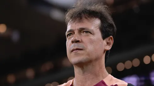 Diniz pede lateral-direito no Corinthians.