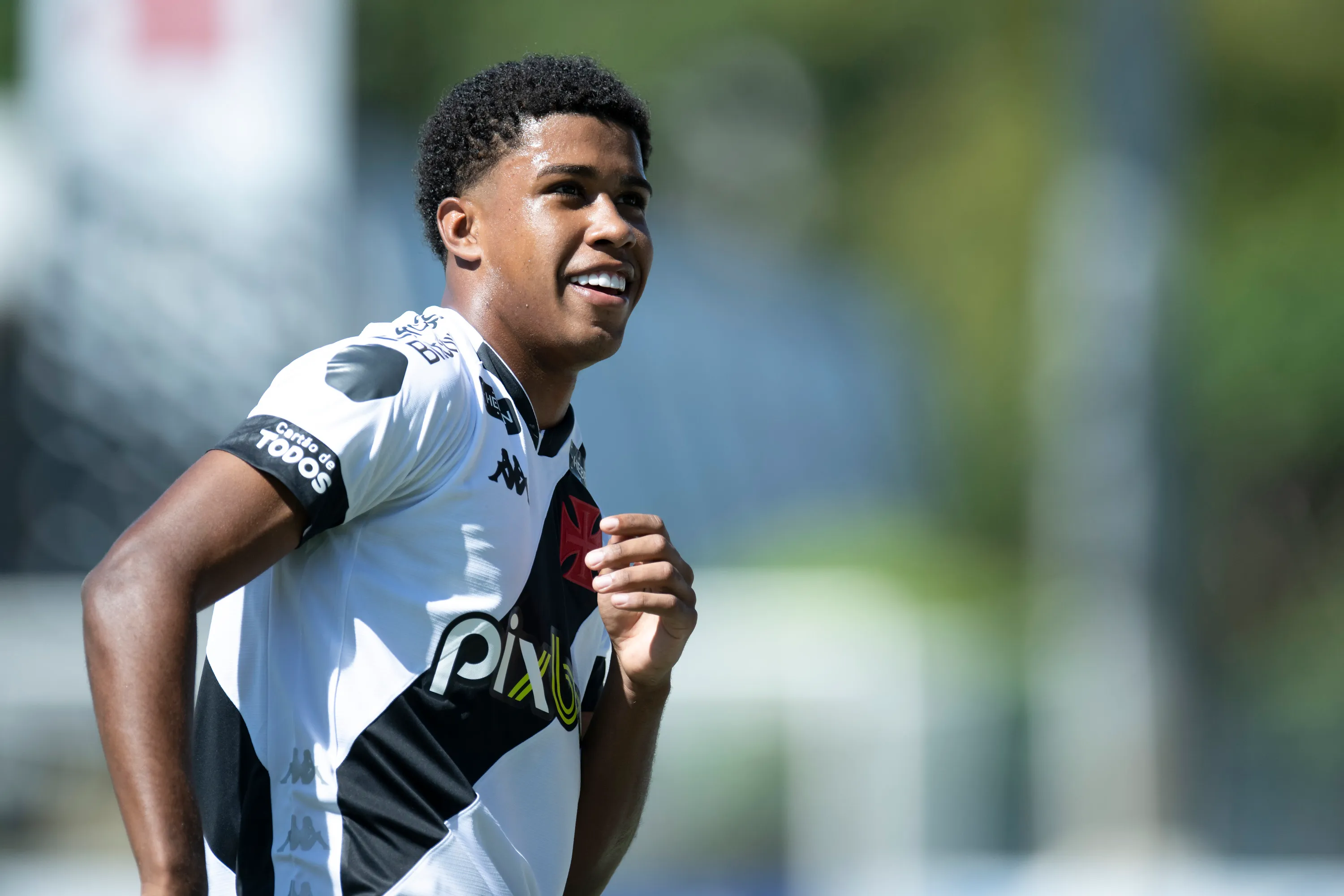 RJ – Rio de Janeiro – 13/08/2022 – BRASILEIRO B 2022, VASCO X TOMBENSE – Andrey Santos jogador do Vasco comemora seu gol durante partida contra o Tombense no estadio Sao Januario pelo campeonato Brasileiro B 2022. Foto: Jorge Rodrigues/AGIF