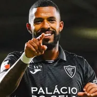 Ex-Inter, André Clóvia brilha na Europa e domina artilharia